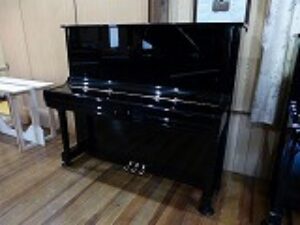 ヤマハU3H　￥297,000(税込、運送代込）2323929　1976年製造